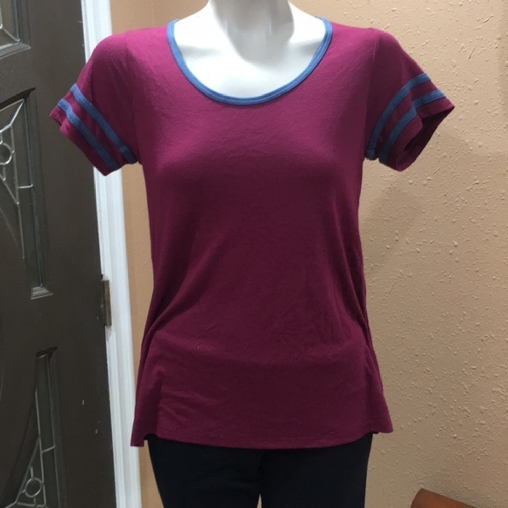 Lularoe burgundy short sleeve t-shirt
